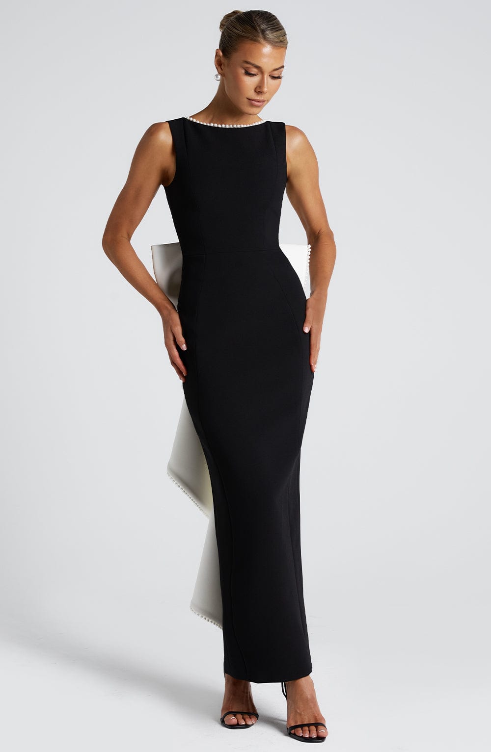 Lana Midaxi Dress — Preto/Branco