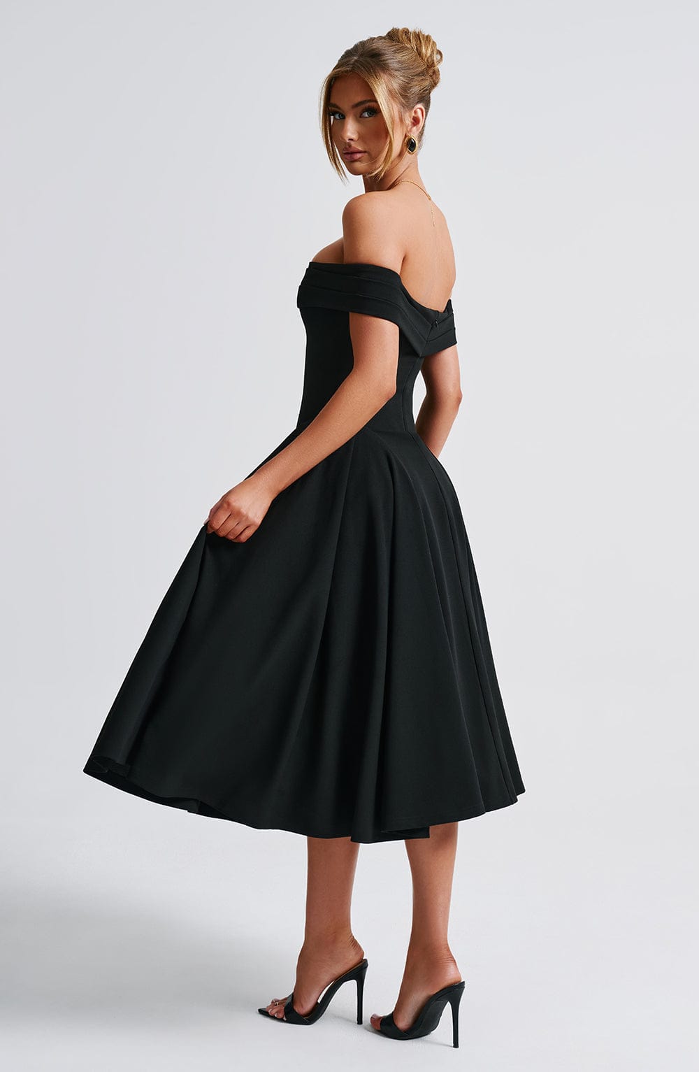 Miranda Vestido Midi — Preto